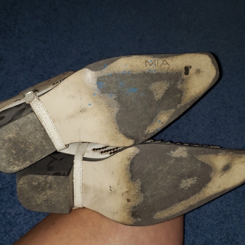 Boots - Picture 5 of 5